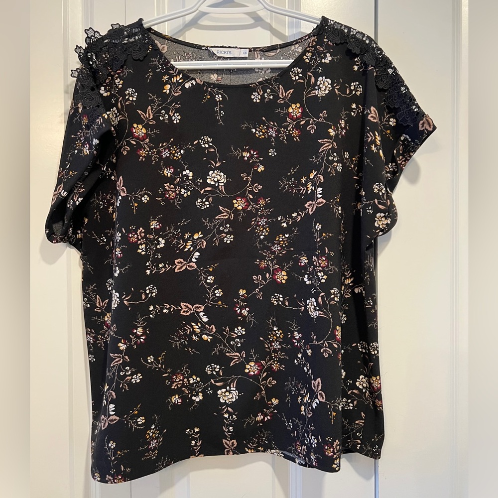 Ricki's Black Floral Blouse with Lace Trim